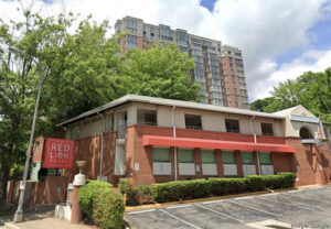 1950s-era Rosslyn hotel